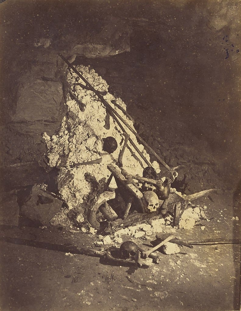 791px Nadar The Catacombs of Paris The Pause 1862